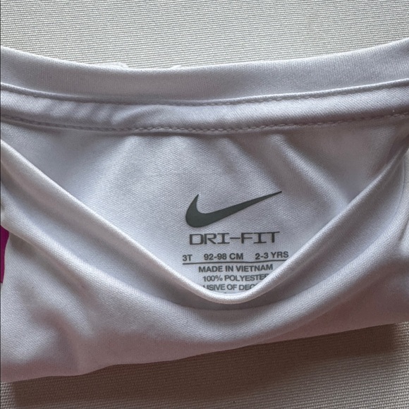 Nike girls outfit 2-3T - Picture 7 of 7